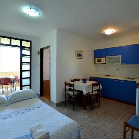 Guest house Galant 3*